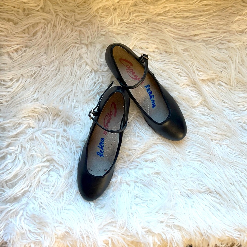 Capezio Jr Footlight tap shoes; ladies size 4.5, great condition; runs narrow